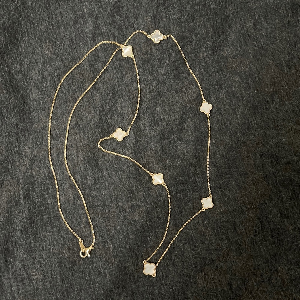 Clover Long necklace